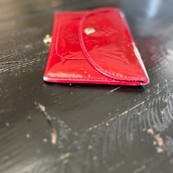 LOUIS VUITTON Vernis Envelope Plate Pouch Framboise Pink Gold Enamel Charms Card - Picture 5 of 6